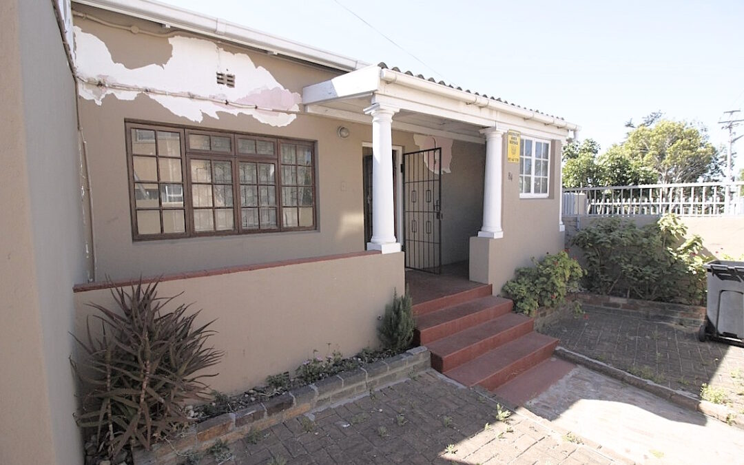 84 Scott Road / 317 Main Road, Observatory